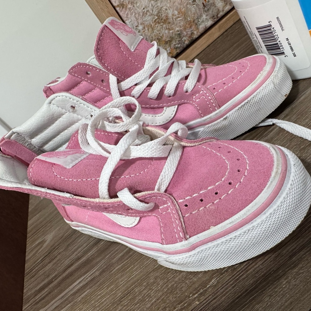 Vans Pink and White Sneakers Classic Skate Style - Picture 2 of 4